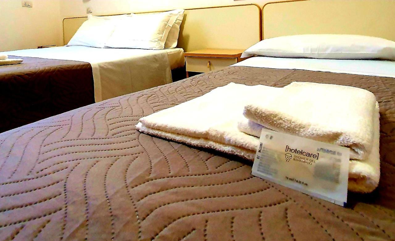 Lively Hotel Bellaria-Igea Marina Buitenkant foto