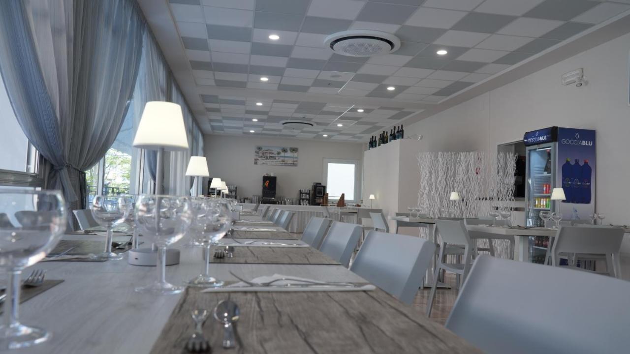 Lively Hotel Bellaria-Igea Marina Buitenkant foto