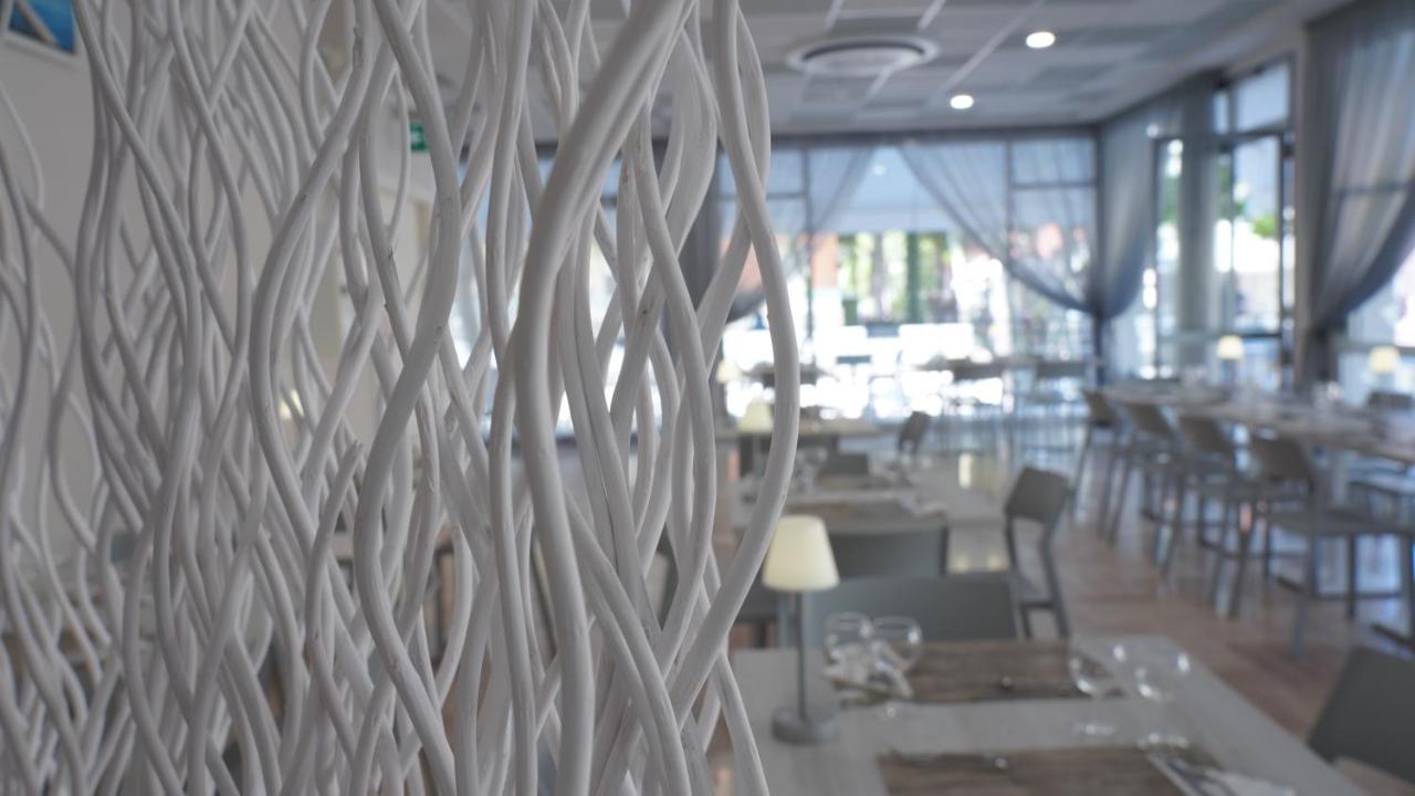 Lively Hotel Bellaria-Igea Marina Buitenkant foto