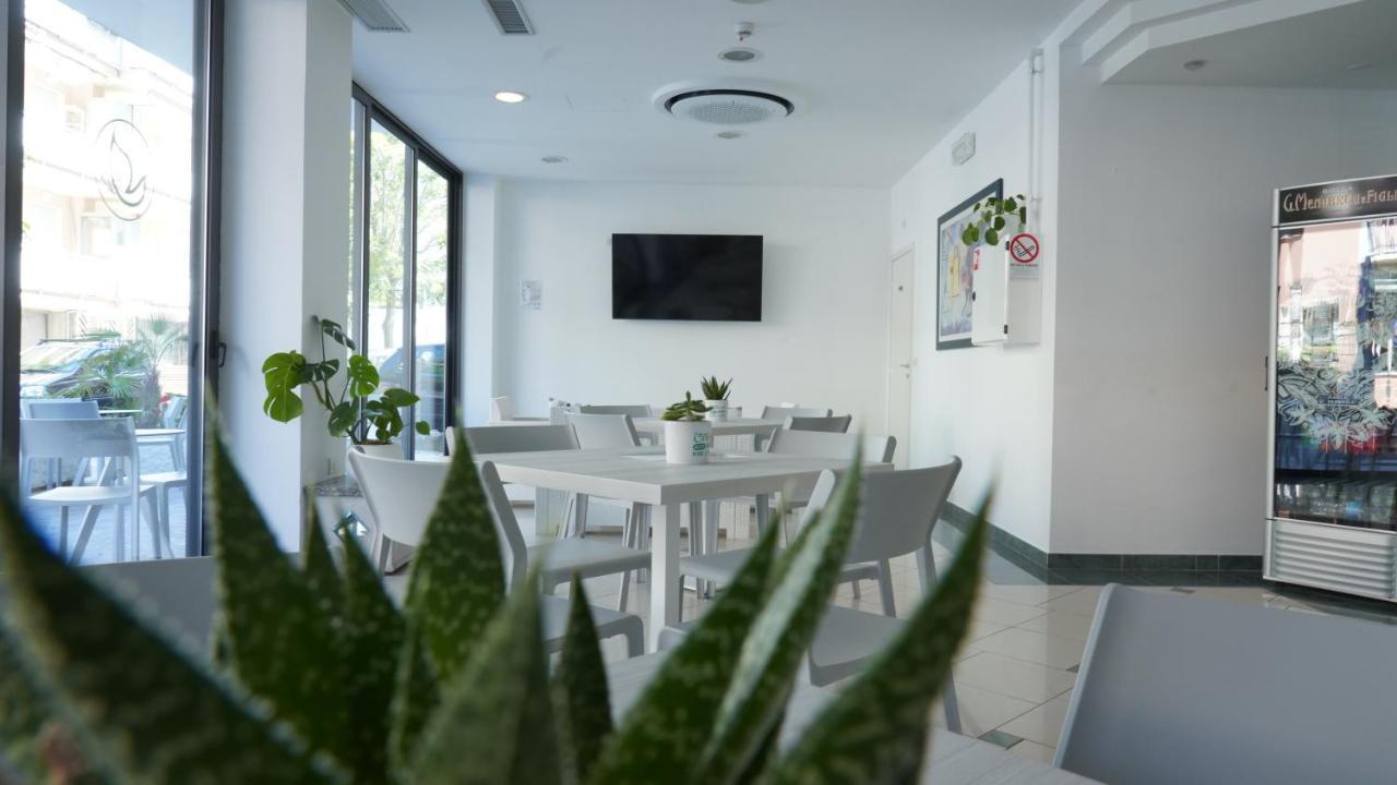 Lively Hotel Bellaria-Igea Marina Buitenkant foto
